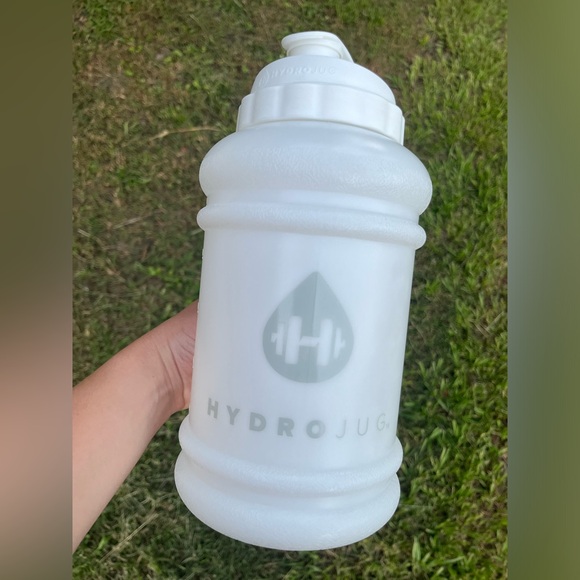 White hydro jug - Picture 1 of 3